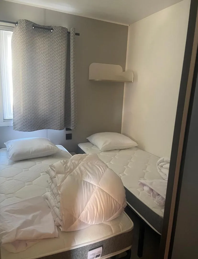 Mobil-Home Neuf 6 A 8 Pers Au Camping Les Palmiers, Hyeres 0*,  France