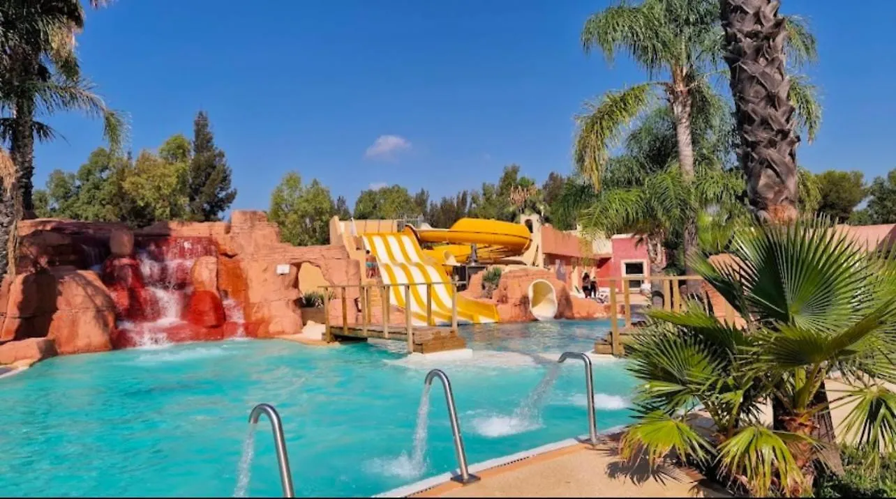 Mobil-Home Neuf 6 A 8 Pers Au Camping Les Palmiers, Hyeres 0*,  France