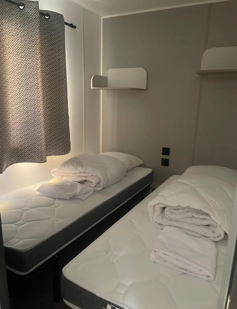 Mobil-Home Neuf 6 A 8 Pers Au Camping Les Palmiers, Hyeres Campsite